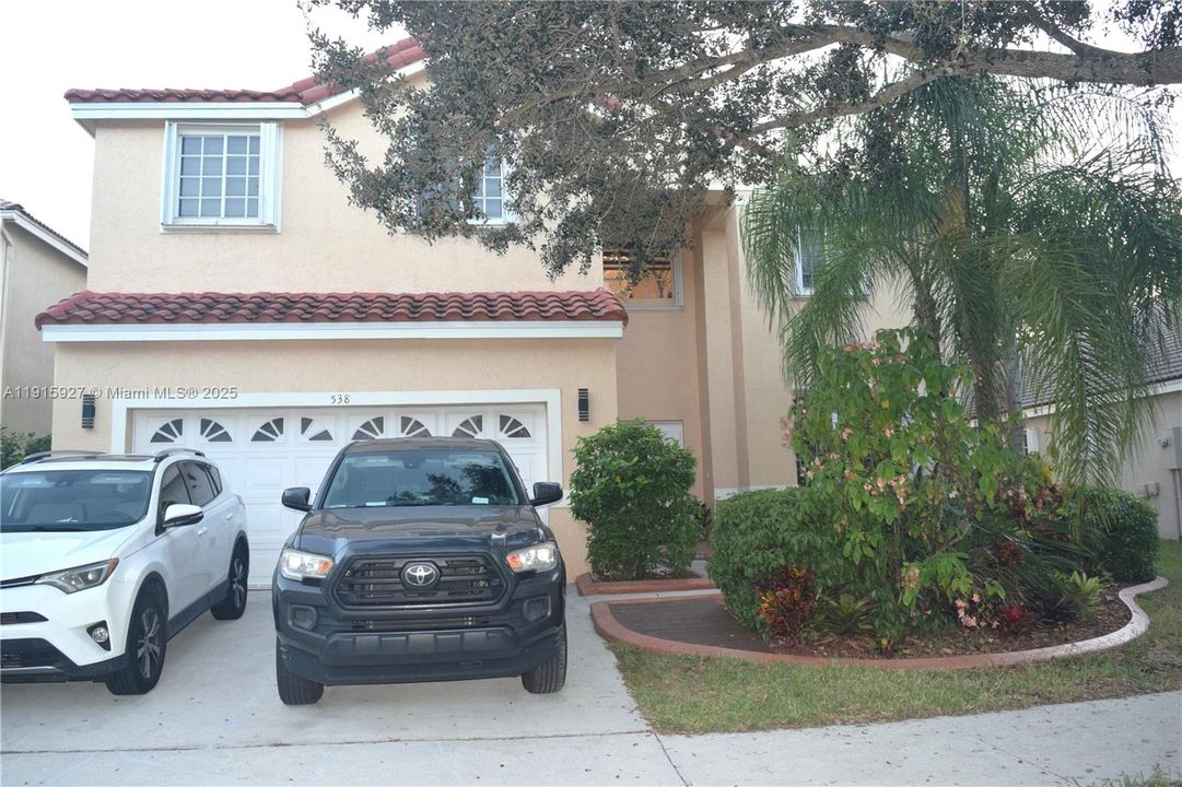 出租: $6,000 (5 贝兹, 3 浴室, 2941 平方英尺)