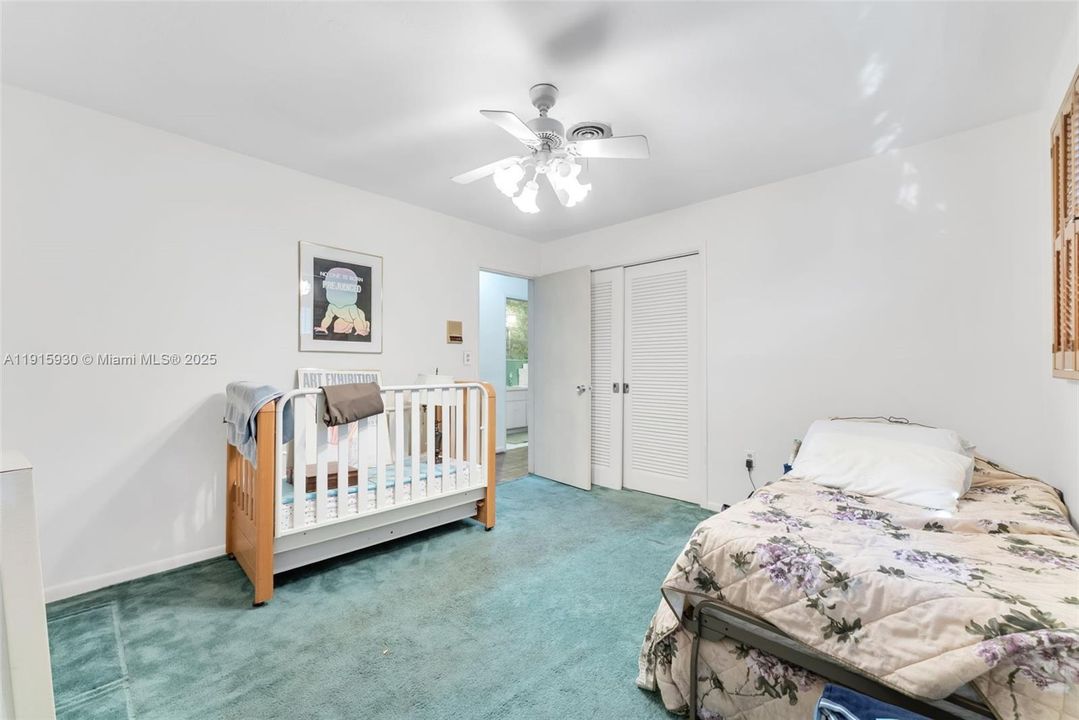 Под контрактом: $1,650,000 (5 спален, 3 ванн, 2944 Квадратных фут)