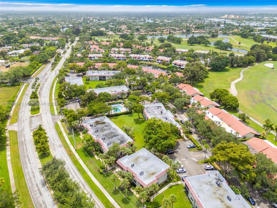 For Sale: $275,000 (2 beds, 2 baths, 1235 Square Feet)