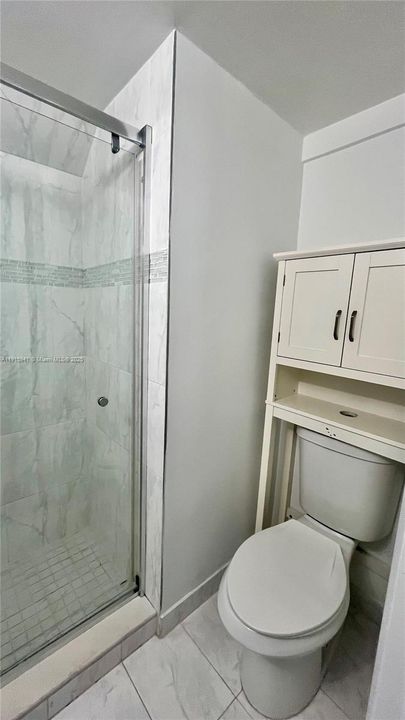 Active With Contract: $3,000 (3 beds, 2 baths, 1232 Square Feet)