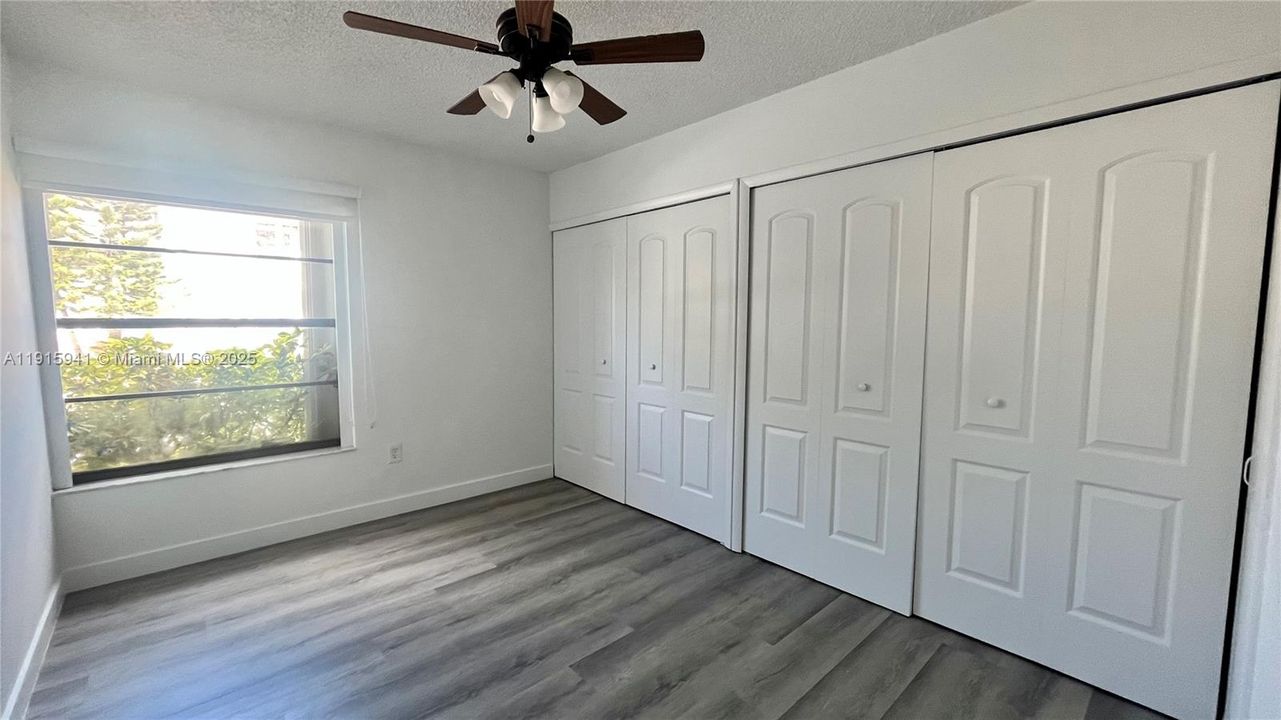 Active With Contract: $3,000 (3 beds, 2 baths, 1232 Square Feet)