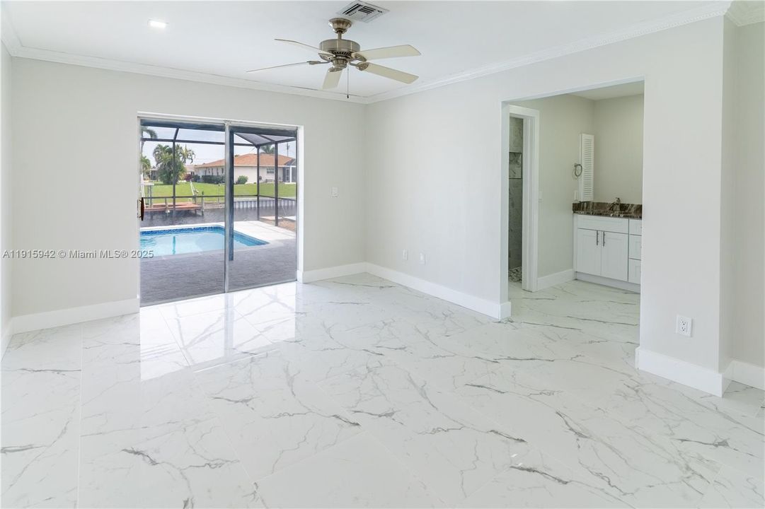 En Venta: $749,000 (3 camas, 2 baños, 1795 Pies cuadrados)