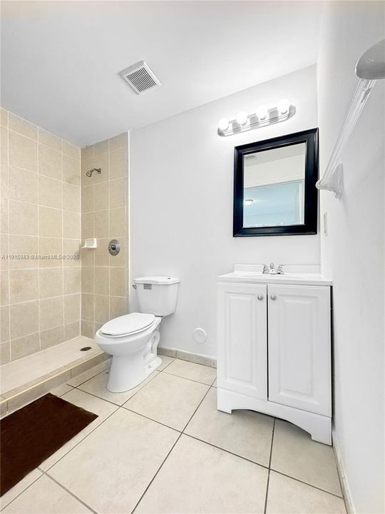 待售: $355,000 (2 贝兹, 2 浴室, 870 平方英尺)