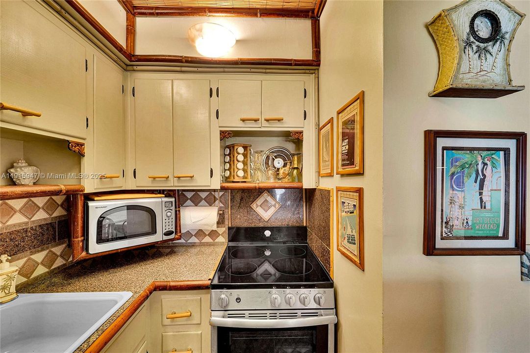 На продажу: $129,000 (1 спален, 1 ванн, 600 Квадратных фут)