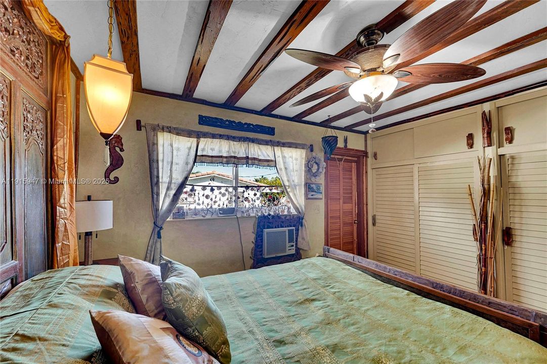 На продажу: $129,000 (1 спален, 1 ванн, 600 Квадратных фут)