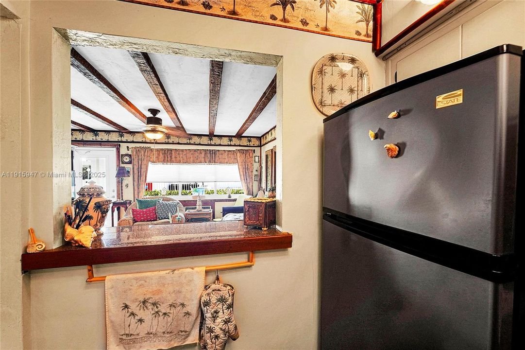 На продажу: $129,000 (1 спален, 1 ванн, 600 Квадратных фут)