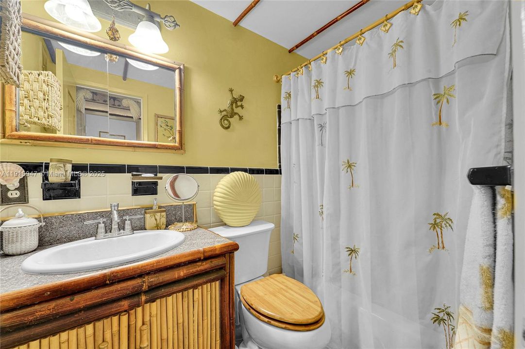 На продажу: $129,000 (1 спален, 1 ванн, 600 Квадратных фут)