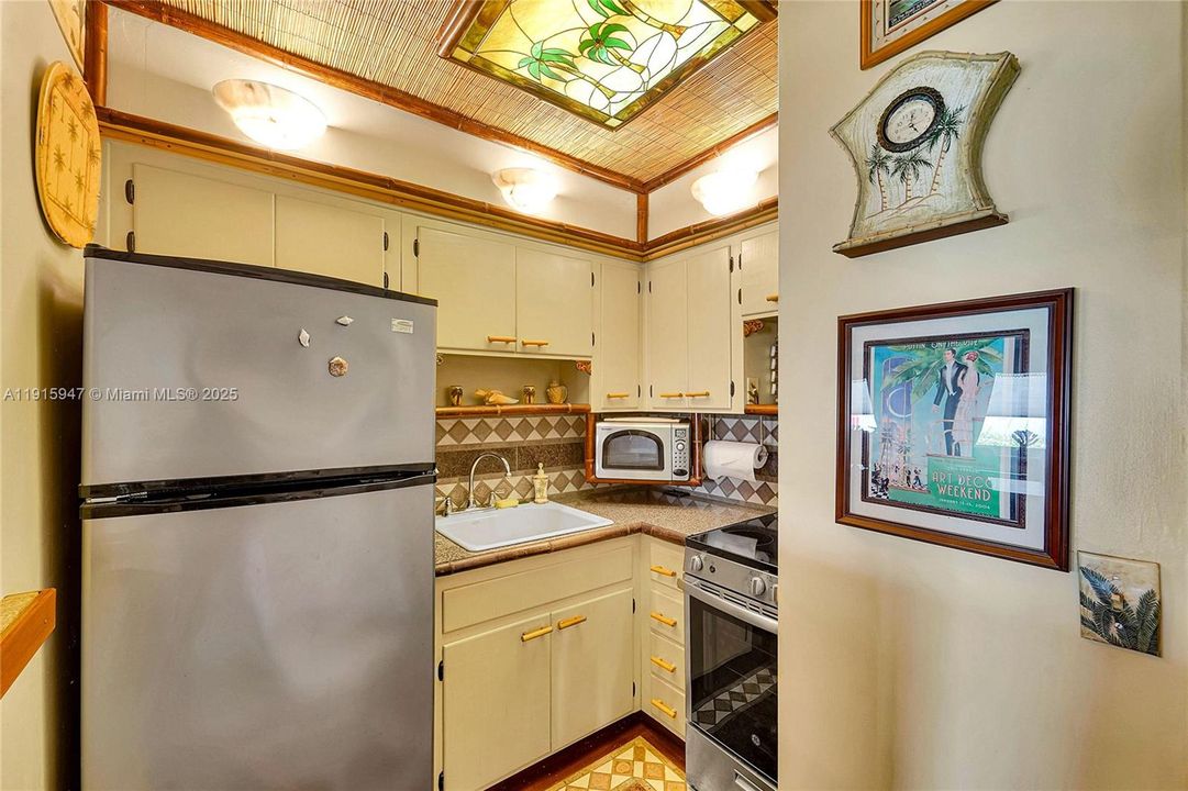 На продажу: $129,000 (1 спален, 1 ванн, 600 Квадратных фут)