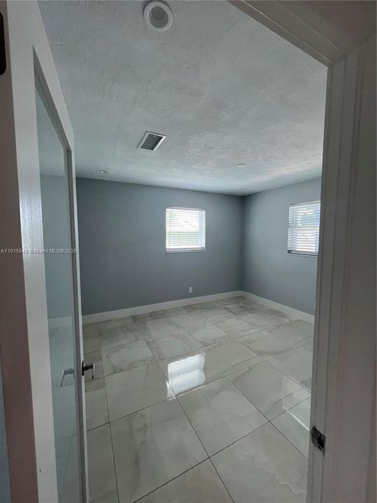 На продажу: $750,000 (4 спален, 2 ванн, 1248 Квадратных фут)