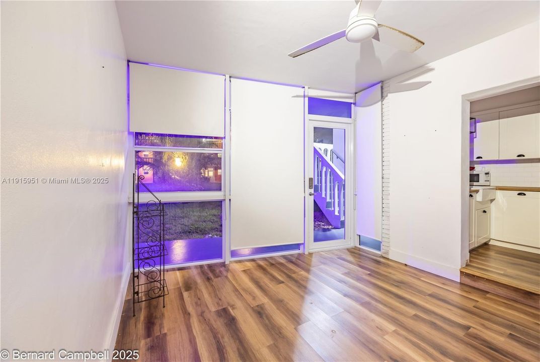 待售: $120,000 (1 贝兹, 1 浴室, 650 平方英尺)