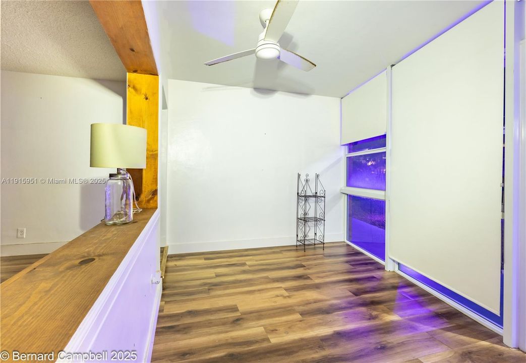 待售: $120,000 (1 贝兹, 1 浴室, 650 平方英尺)