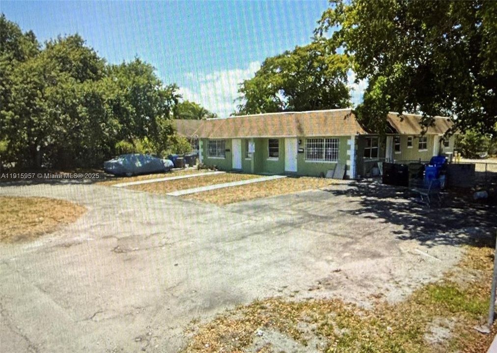 Active With Contract: $675,000 (0 beds, 0 baths, 2554 Square Feet)