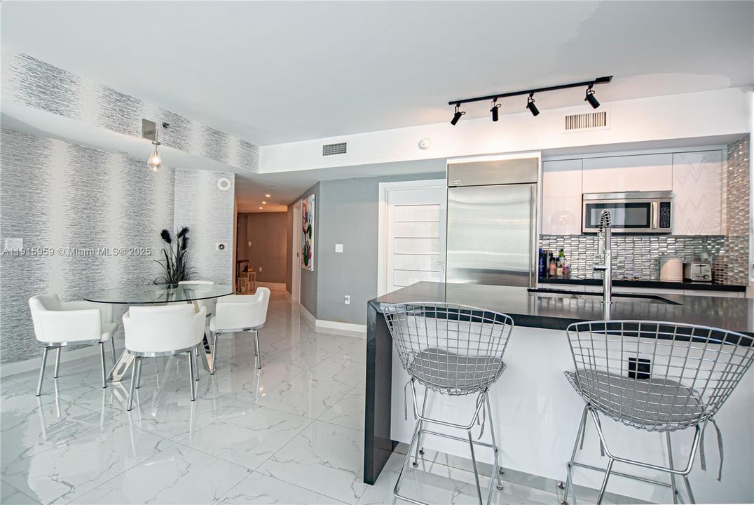 Недавно арендовано: $4,500 (2 спален, 2 ванн, 1100 Квадратных фут)