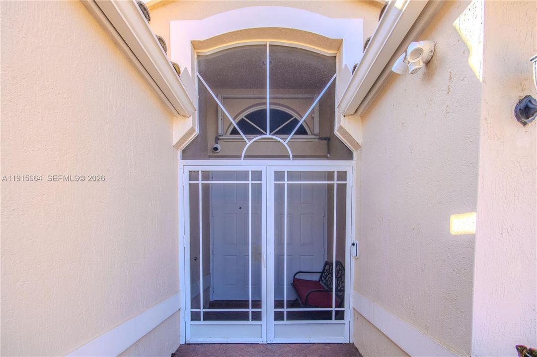 Active With Contract: $420,000 (3 beds, 2 baths, 1852 Square Feet)