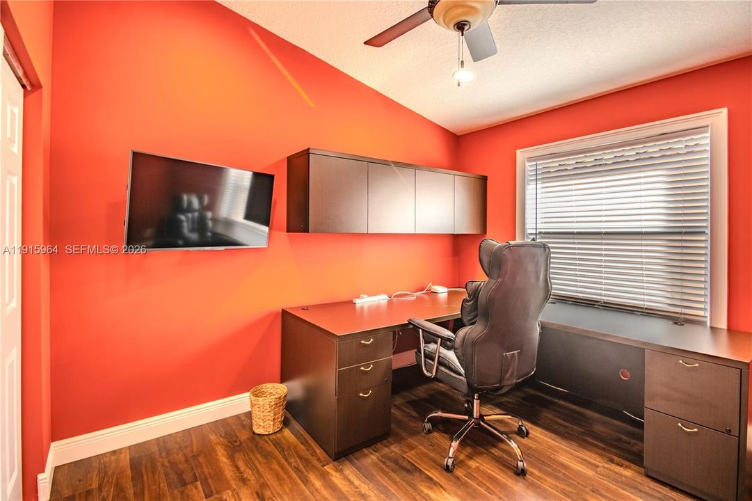 Active With Contract: $420,000 (3 beds, 2 baths, 1852 Square Feet)