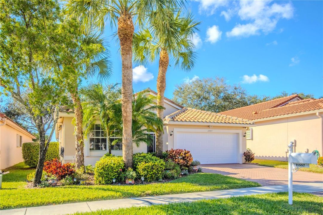 Active With Contract: $420,000 (3 beds, 2 baths, 1852 Square Feet)