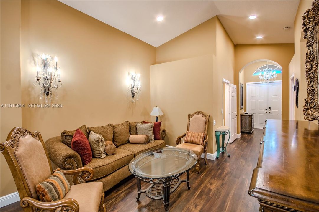 Active With Contract: $420,000 (3 beds, 2 baths, 1852 Square Feet)