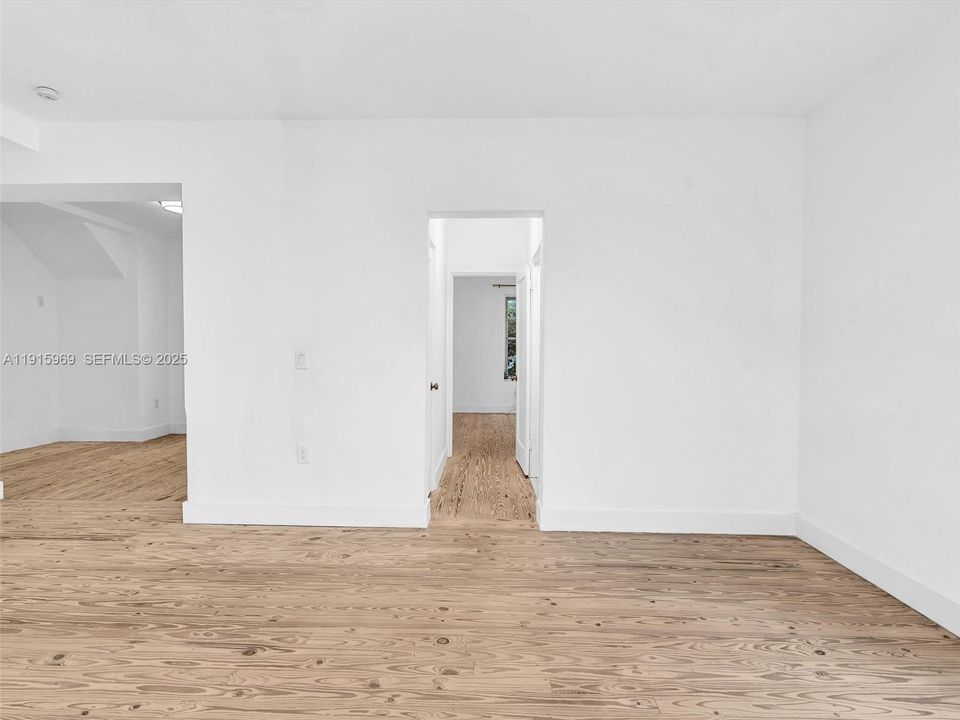 Recently Rented: $2,495 (1 beds, 1 baths, 670 Square Feet)