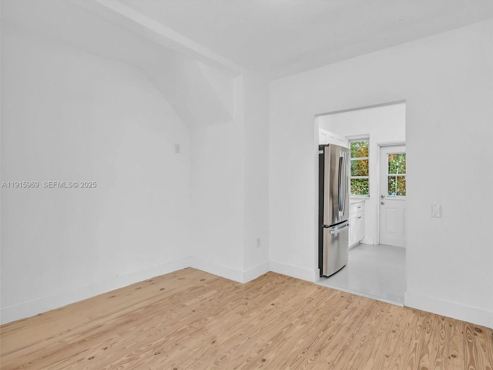 Recently Rented: $2,495 (1 beds, 1 baths, 670 Square Feet)