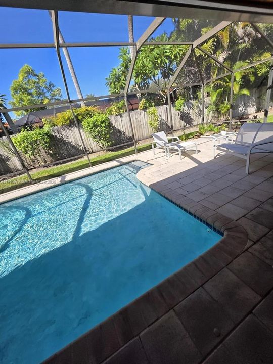 Active With Contract: $1,350,000 (4 beds, 3 baths, 2750 Square Feet)