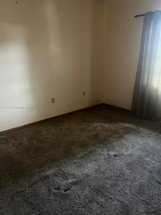 Active With Contract: $1,350,000 (4 beds, 3 baths, 2750 Square Feet)