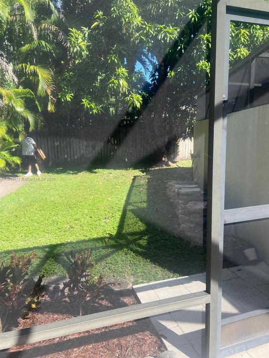 Active With Contract: $1,350,000 (4 beds, 3 baths, 2750 Square Feet)