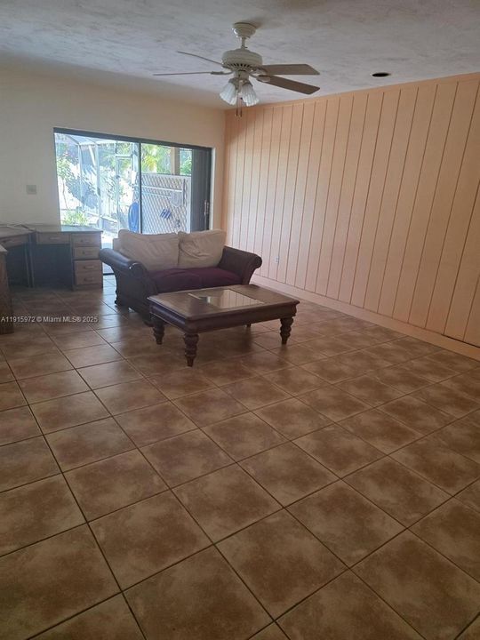 Active With Contract: $1,350,000 (4 beds, 3 baths, 2750 Square Feet)