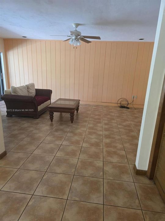 Active With Contract: $1,350,000 (4 beds, 3 baths, 2750 Square Feet)