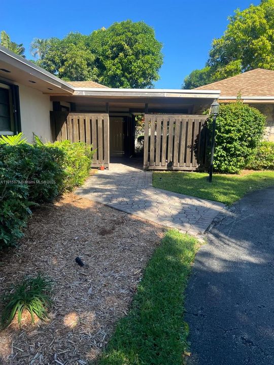 Active With Contract: $1,350,000 (4 beds, 3 baths, 2750 Square Feet)