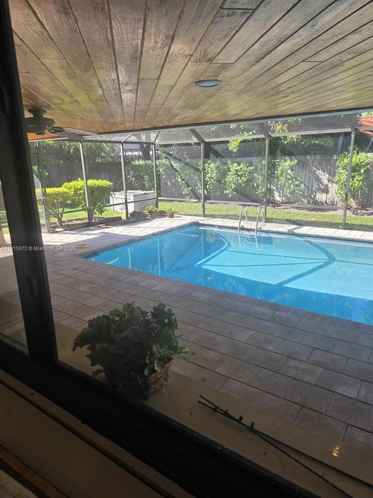 Active With Contract: $1,350,000 (4 beds, 3 baths, 2750 Square Feet)