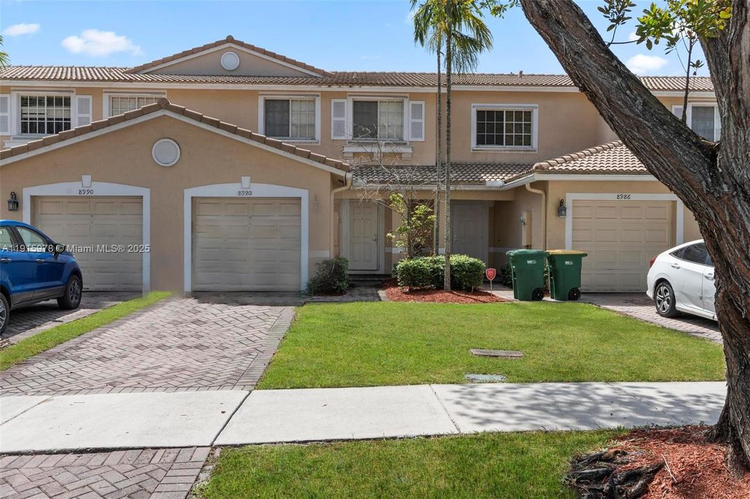 For Sale: $397,500 (3 beds, 2 baths, 1446 Square Feet)