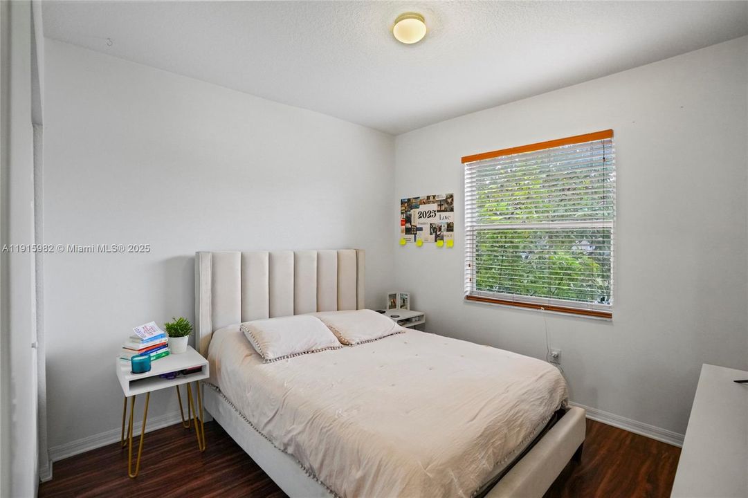 待售: $529,900 (4 贝兹, 2 浴室, 1939 平方英尺)