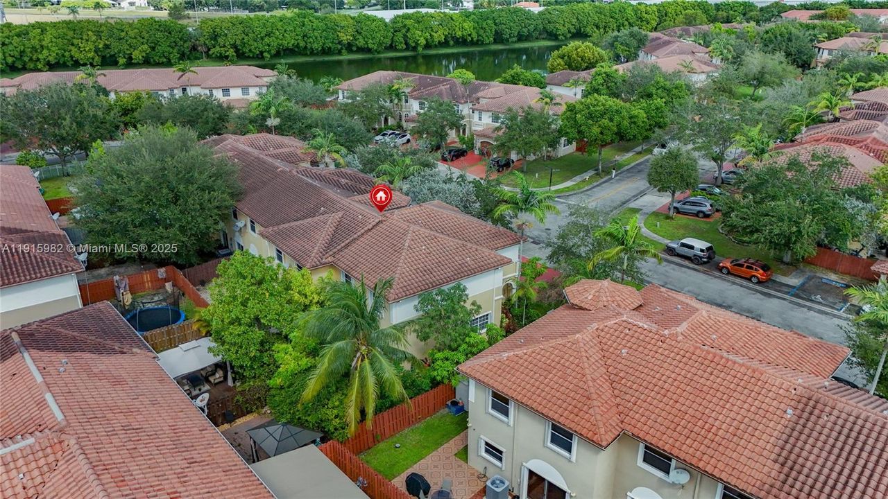 待售: $529,900 (4 贝兹, 2 浴室, 1939 平方英尺)