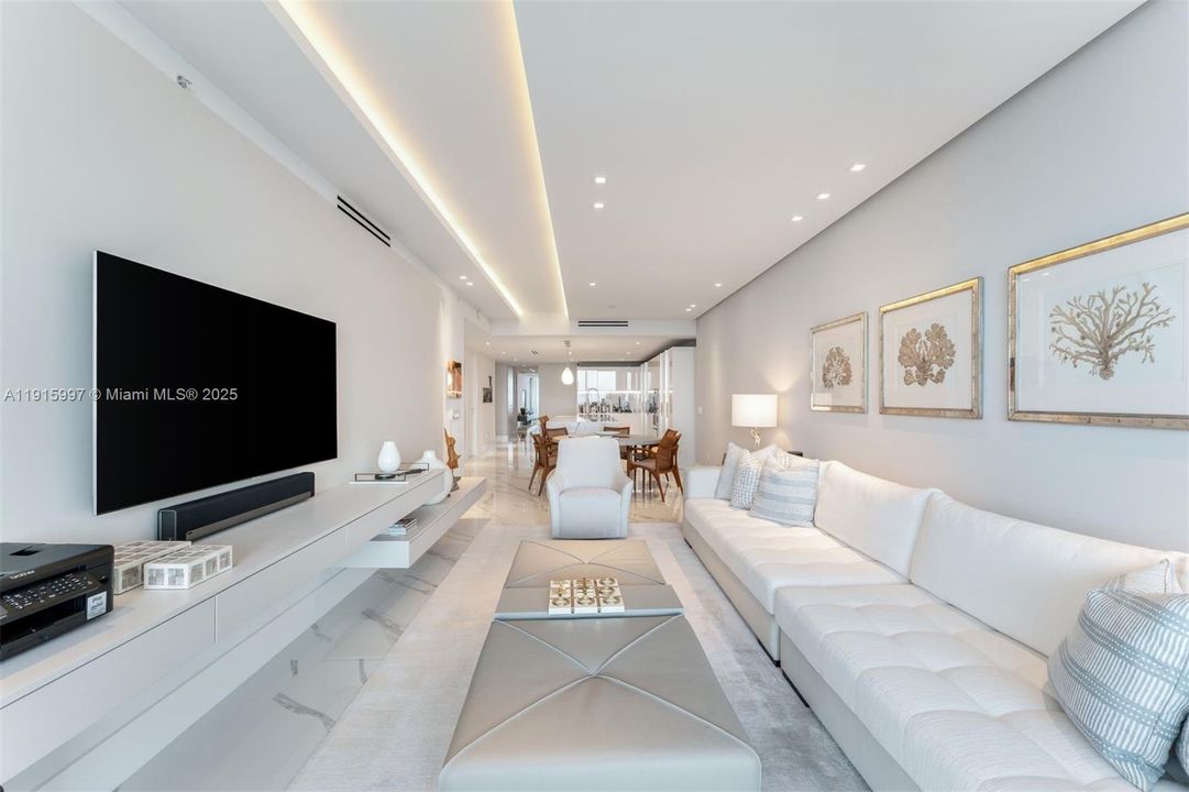 For Sale: $10,650,000 (3 beds, 4 baths, 3264 Square Feet)