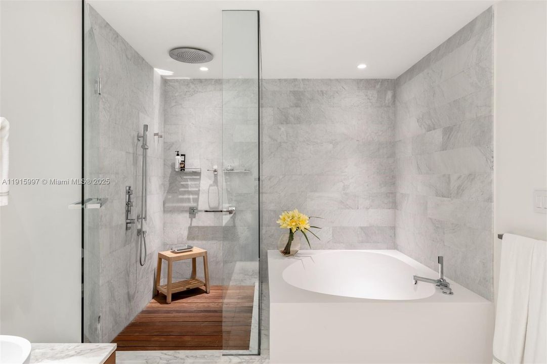 For Sale: $10,650,000 (3 beds, 4 baths, 3264 Square Feet)