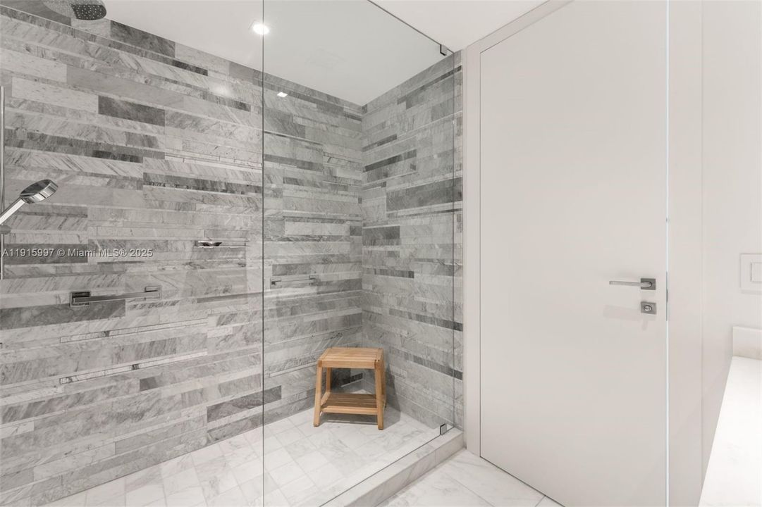 For Sale: $10,650,000 (3 beds, 4 baths, 3264 Square Feet)