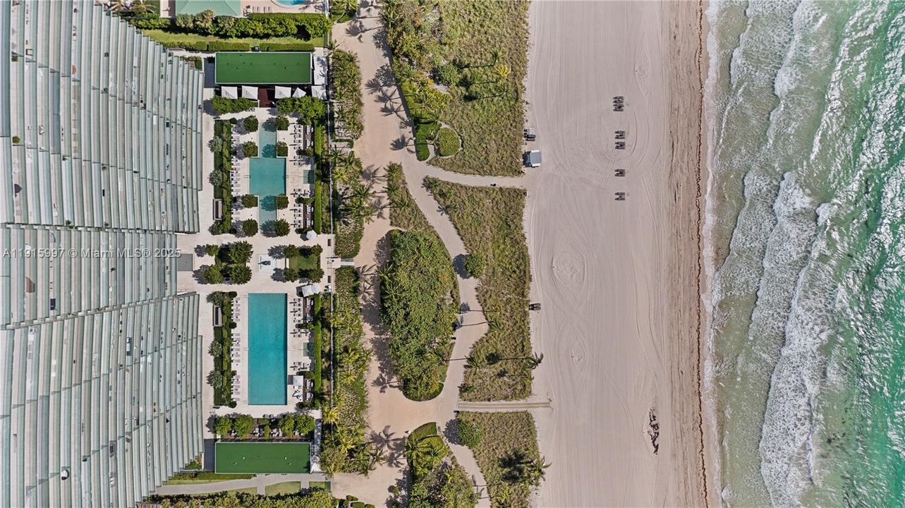 For Sale: $10,650,000 (3 beds, 4 baths, 3264 Square Feet)