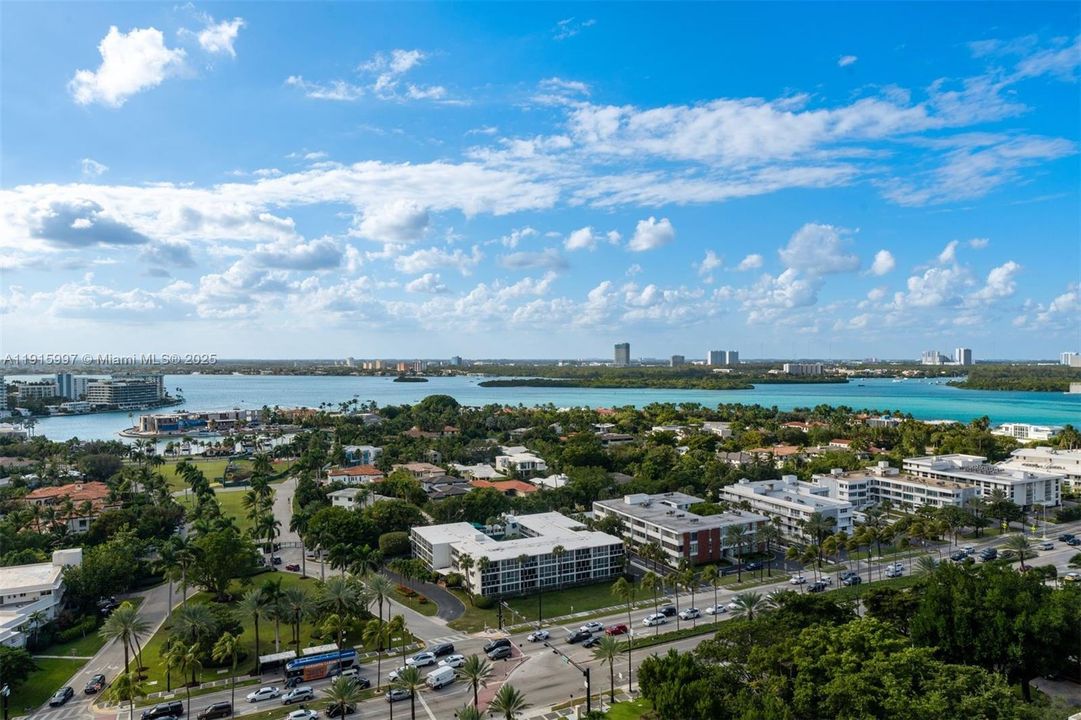 For Sale: $10,650,000 (3 beds, 4 baths, 3264 Square Feet)