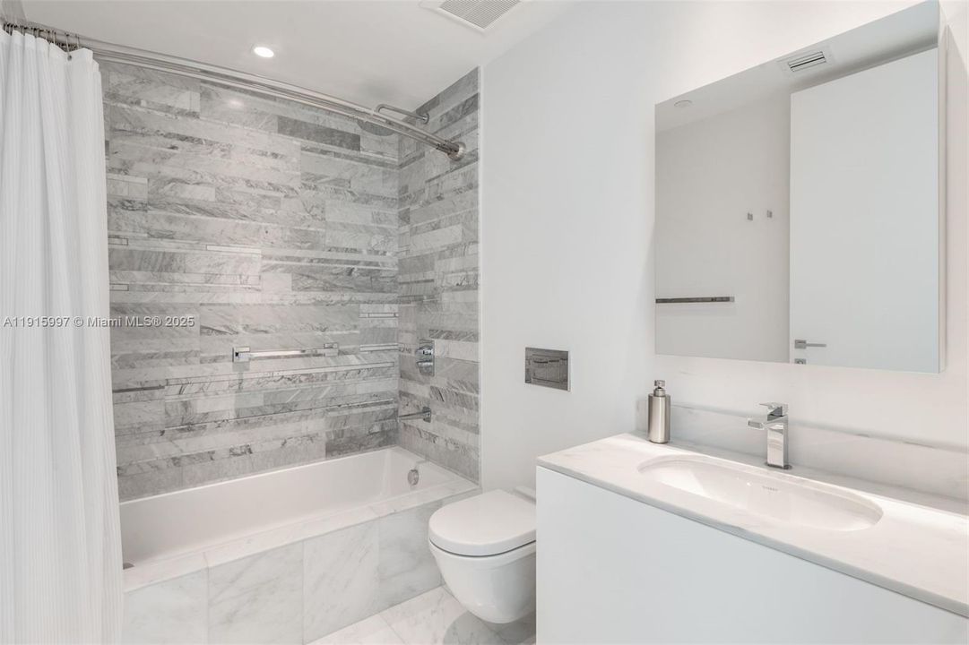 For Sale: $10,650,000 (3 beds, 4 baths, 3264 Square Feet)