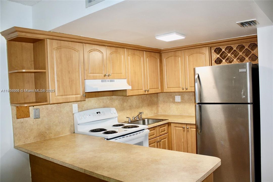 En Renta: $2,400 (2 camas, 2 baños, 1032 Pies cuadrados)