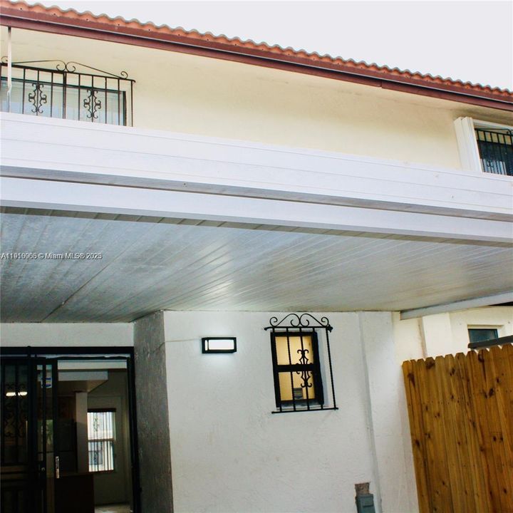 En Renta: $2,400 (2 camas, 2 baños, 1032 Pies cuadrados)