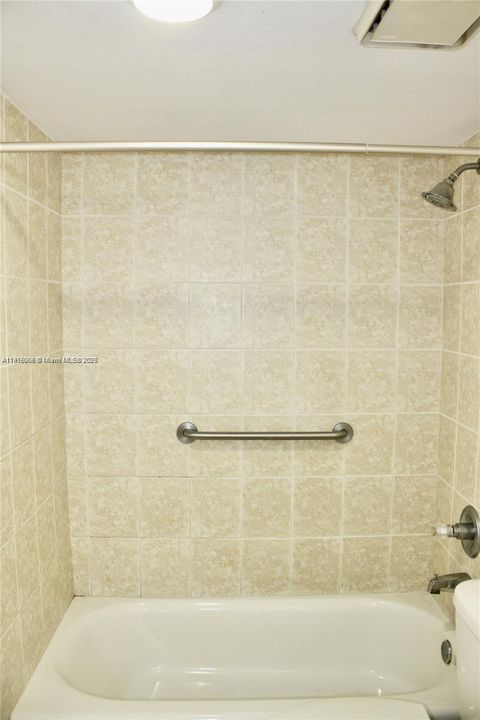 En Renta: $2,400 (2 camas, 2 baños, 1032 Pies cuadrados)