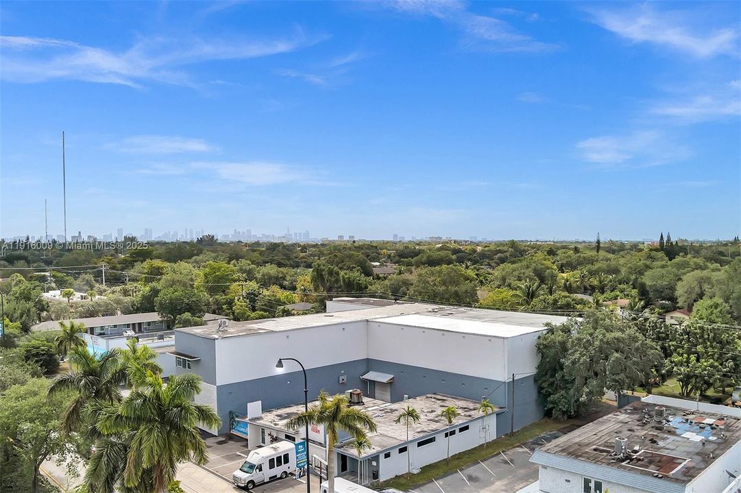 В аренду: $4,750 (0 спален, 0 ванн, 0 Квадратных фут)