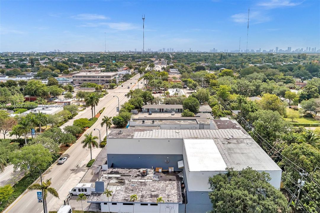 В аренду: $4,750 (0 спален, 0 ванн, 0 Квадратных фут)