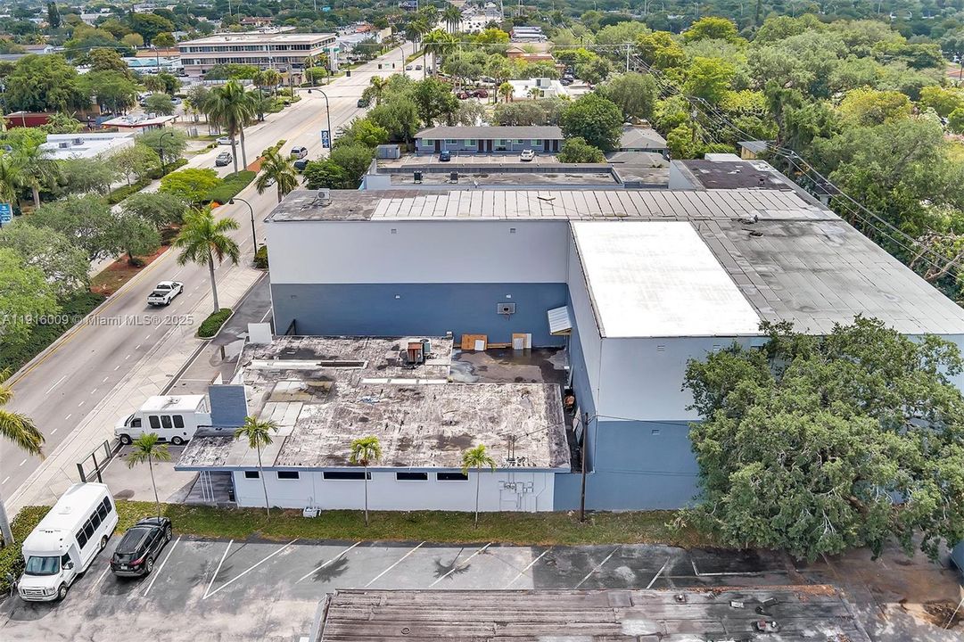 В аренду: $4,750 (0 спален, 0 ванн, 0 Квадратных фут)