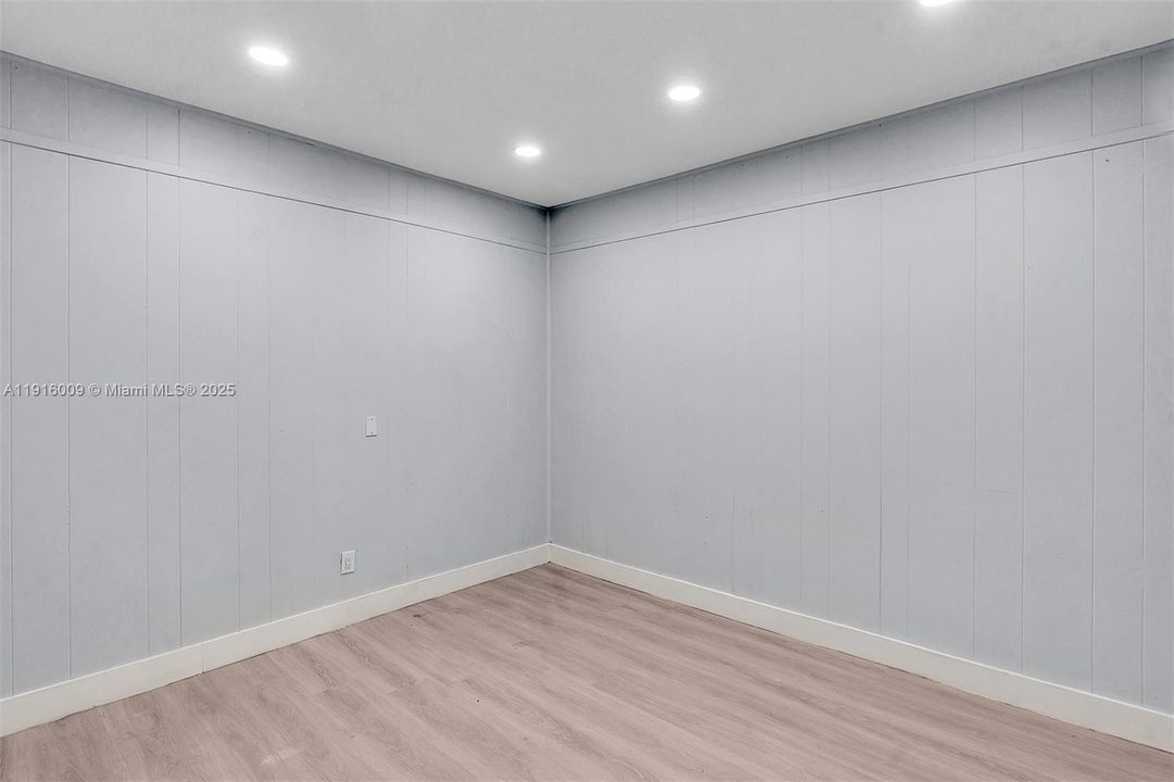 В аренду: $4,750 (0 спален, 0 ванн, 0 Квадратных фут)