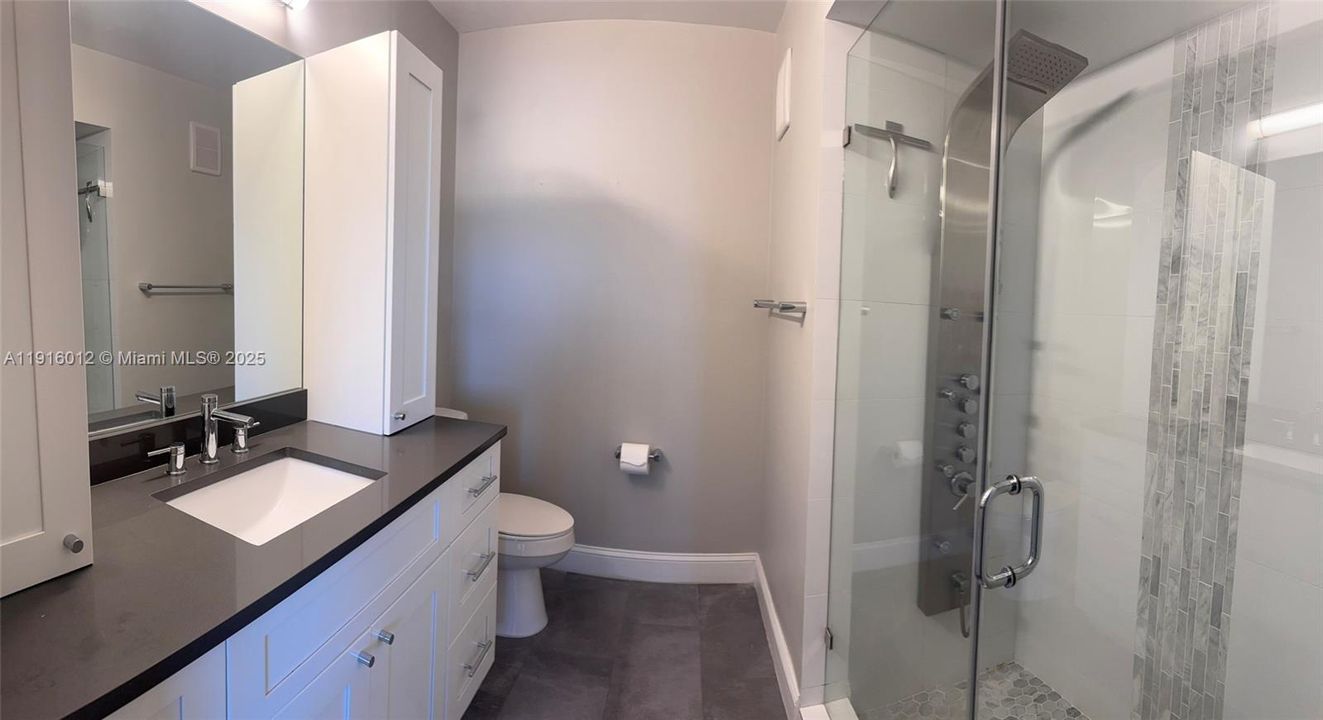 Activo con contrato: $3,500 (3 camas, 2 baños, 1443 Pies cuadrados)