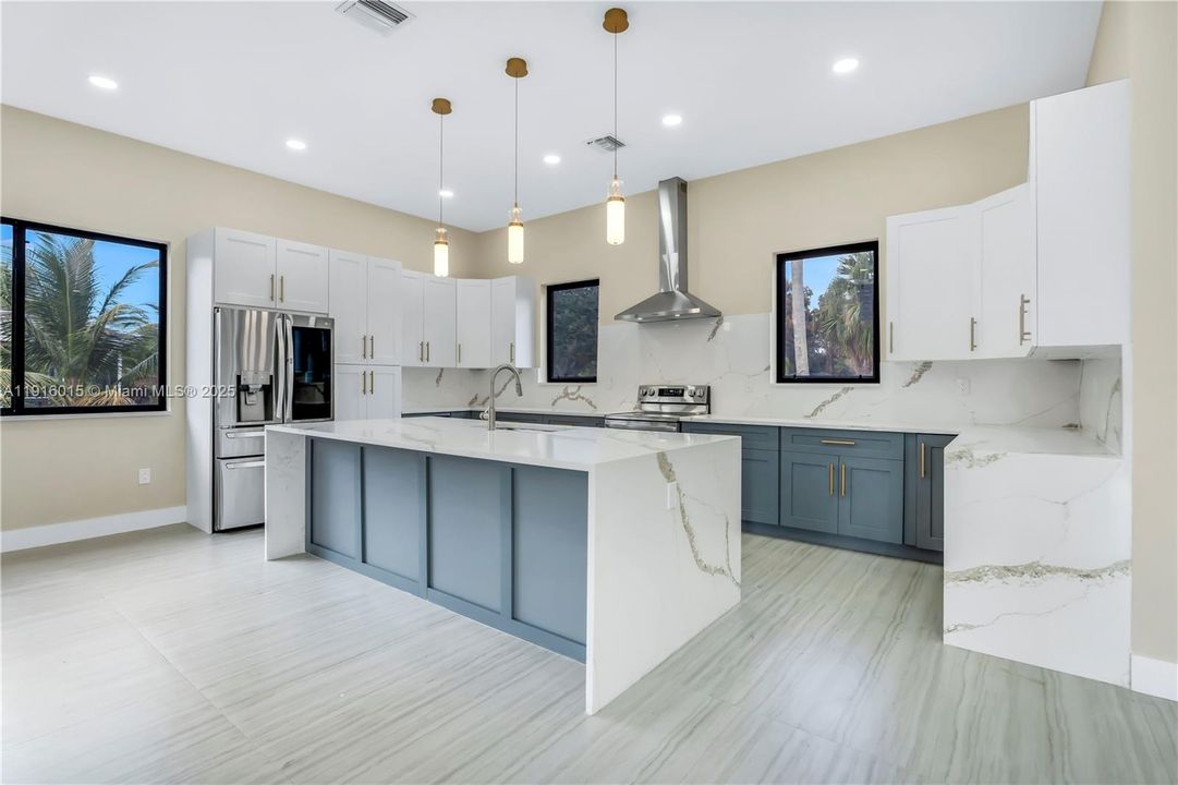 En Venta: $1,299,000 (4 camas, 4 baños, 3032 Pies cuadrados)