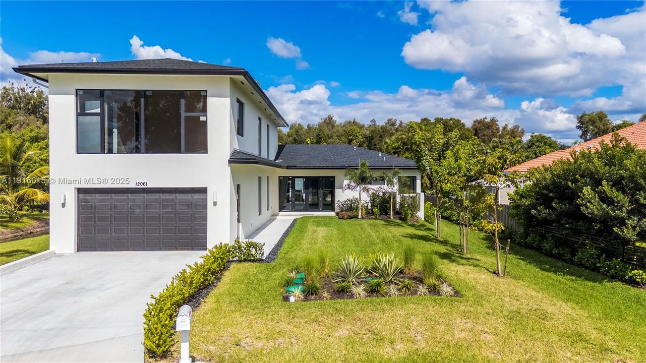 En Venta: $1,299,000 (4 camas, 4 baños, 3032 Pies cuadrados)