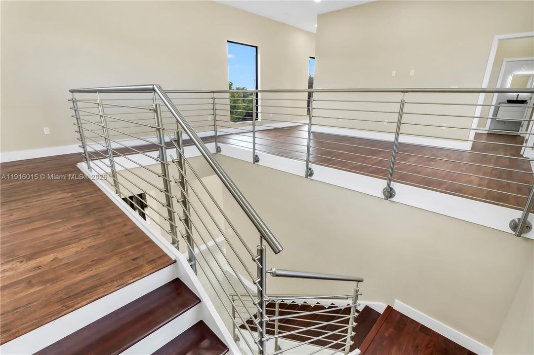 En Venta: $1,299,000 (4 camas, 4 baños, 3032 Pies cuadrados)